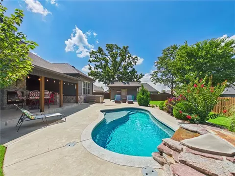 3641 Bitterroot Cv, Bentonville, AR 72712