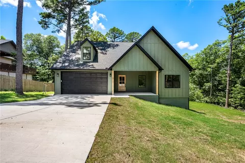 3 Blyton Ln, Bella Vista, AR 72715