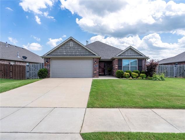 4431 W Wales Dr, Fayetteville, AR 72704