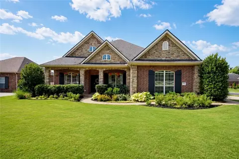 5603 Sombreado Rd, Fayetteville, AR 72703