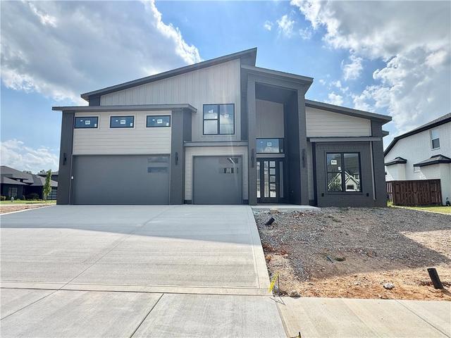 4312 S 87th St, Bentonville, AR 72713