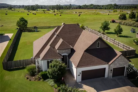 2296 Riverwater Ln, Fayetteville, AR 72703