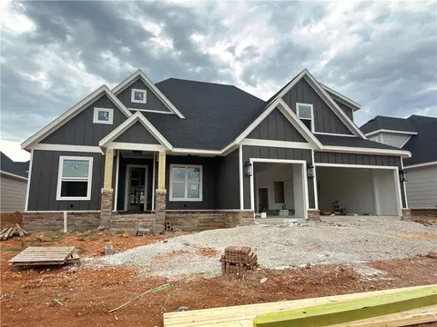 6509 S 60th St, Rogers, AR 72758