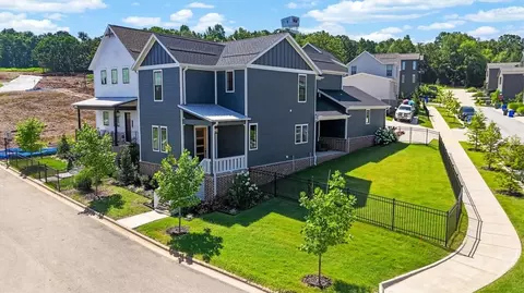 2035 E Little Crew Dr, Fayetteville, AR 72703