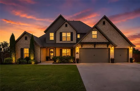 1603 NW Angel Falls Rd, Bentonville, AR 72712