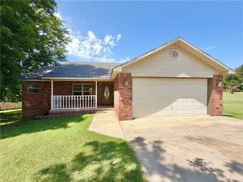 1662 Crestview Ave, Decatur, AR 72722