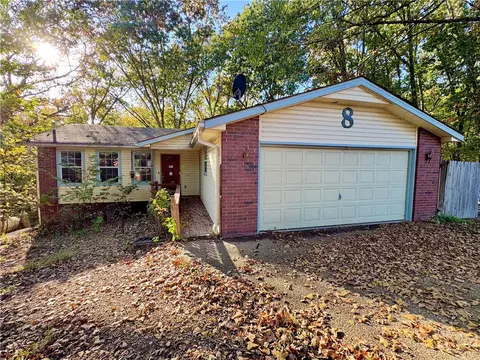 8 Quantock Hills Ln, Bella Vista, AR 72715