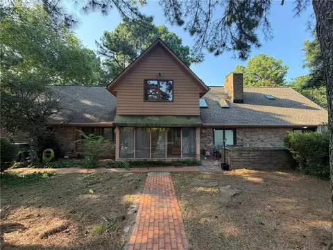 2414 Sherwood Ln, Fayetteville, AR 72703