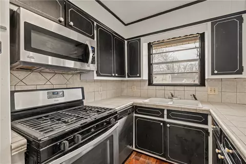 Kitchen - 6700 S 6th St, Fort Smith, AR 72908 photo 2 of 2