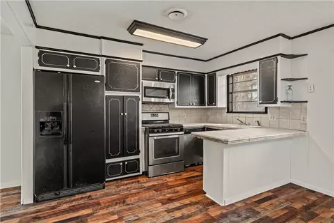 Kitchen - 6700 S 6th St, Fort Smith, AR 72908 photo 1 of 2