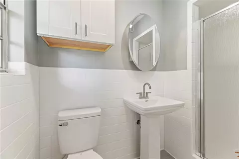 Bath - 2415 64th St, Fort Smith, AR 72903 photo 3 of 5