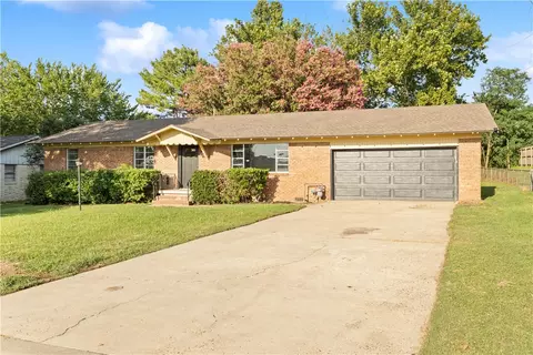 Exterior - 2415 64th St, Fort Smith, AR 72903 photo 3 of 9