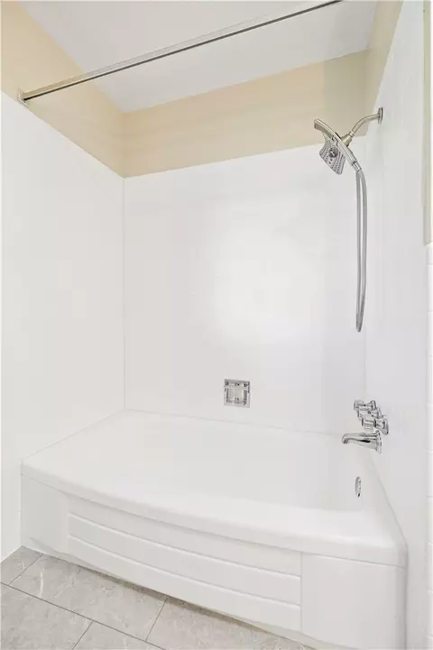 Bath - 2415 64th St, Fort Smith, AR 72903 photo 2 of 5