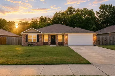 6801 SW Chestnut Hill Rd, Bentonville, AR 72713