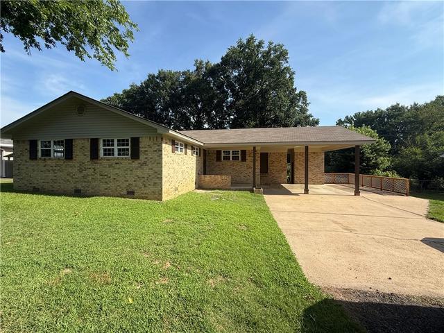 307 E Date St, Russellville, AR 72802
