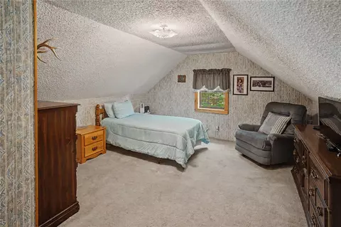 Bedroom - 21019 Carter Rd, West Fork, AR 72774 photo 5 of 6