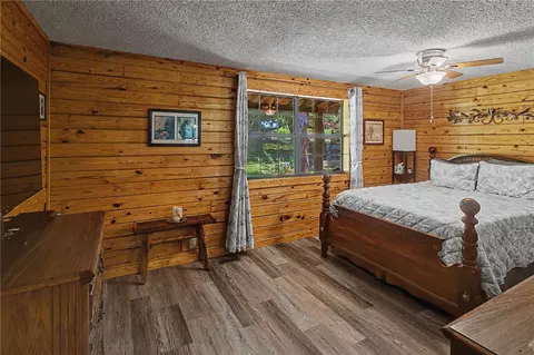 Bedroom - 21019 Carter Rd, West Fork, AR 72774 photo 1 of 6