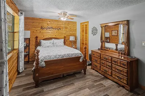 Bedroom - 21019 Carter Rd, West Fork, AR 72774 photo 2 of 6