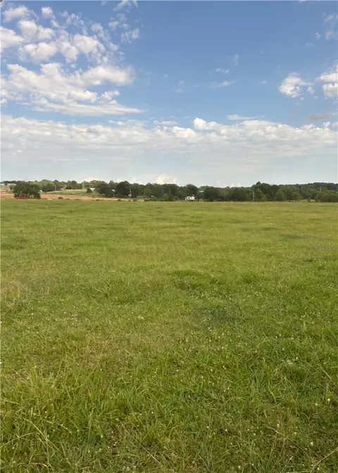 5513 5221 George Anderson Rd, Fayetteville, AR 72764