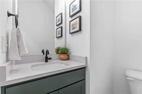 Bath - 450 Fox Trl, Springdale, AR 72762 photo 3 of 5