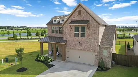 Exterior - 450 Fox Trl, Springdale, AR 72762 photo 5 of 6