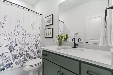 Bath - 450 Fox Trl, Springdale, AR 72762 photo 5 of 5