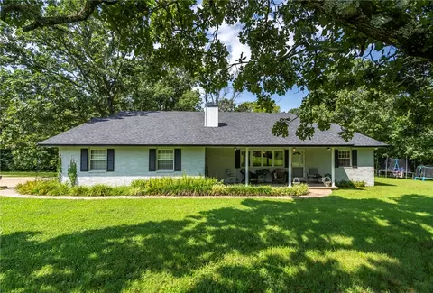 22013 Meadow Wood Dr, Siloam Springs, AR 72761