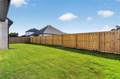 Exterior - 331 Hedge Dr, Centerton, AR 72719 photo 2 of 3