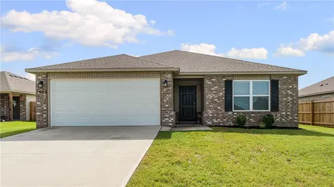 1405 S Corsac St, Siloam Springs, AR 72761