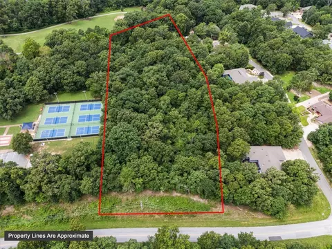 Edinburgh Road, Bella Vista, AR 72715