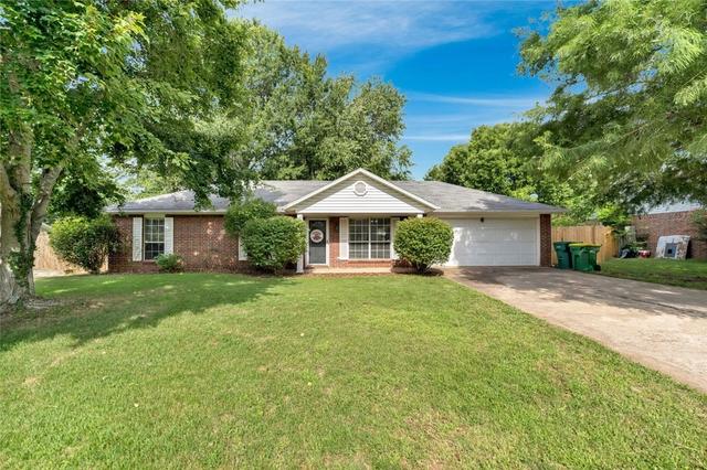 227 N Samuel Pl, Farmington, AR 72730
