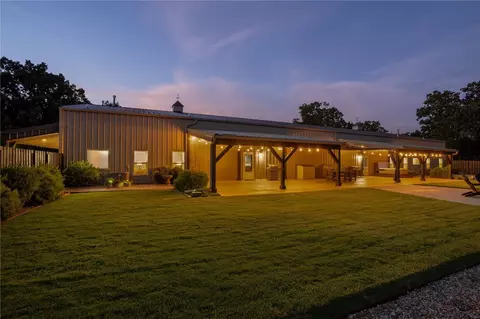 13817 N Mount Olive Rd, Gravette, AR 72736