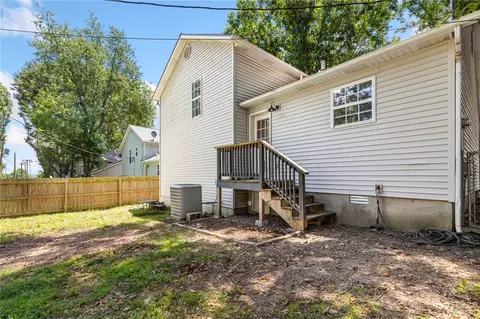 Exterior - 3611 Shields Dr, Harrison, AR 72601 photo 4 of 4