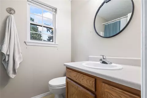 Bath - 3611 Shields Dr, Harrison, AR 72601 photo 2 of 3