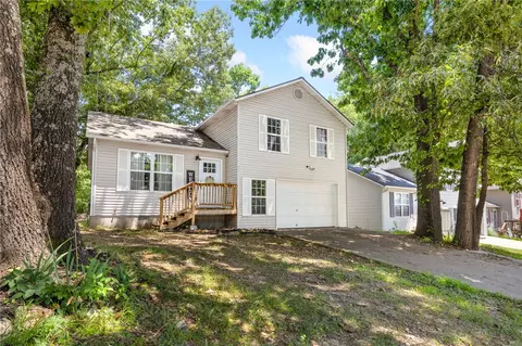 Exterior - 3611 Shields Dr, Harrison, AR 72601 photo 2 of 4