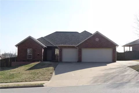 500 Halleck Coach Rd, Centerton, AR 72719