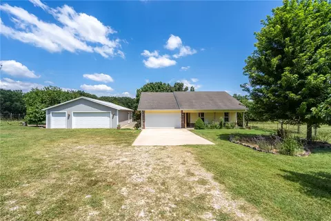 15520 Jack Crabtree Rd, Bentonville, AR 72712
