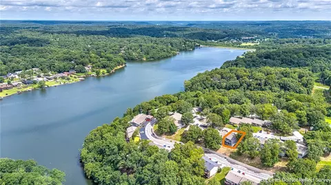 9 Connie Ln, Bella Vista, AR 72715