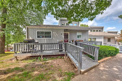 9 Connie Ln, Bella Vista, AR 72715