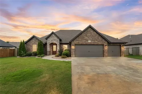 3003 SW Hazelnut Ave, Bentonville, AR 72713