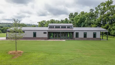 225 Blue Springs Rd, Fayetteville, AR 72703