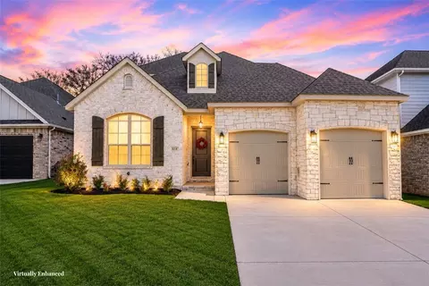 2182 N Woodlark Ln, Fayetteville, AR 72704