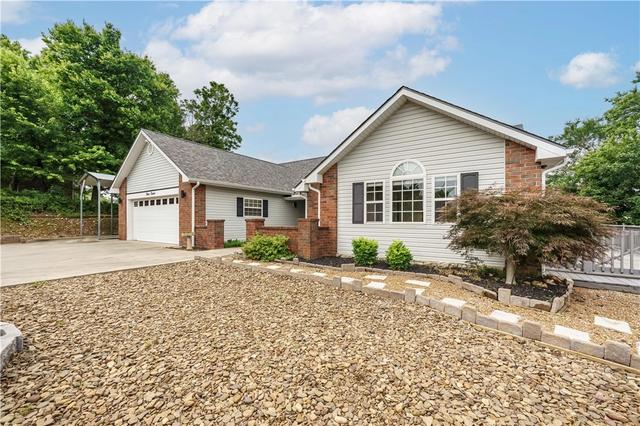 311 Holiday Island Dr, Holiday Island, AR 72631