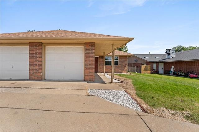 1325-1327 W New Hope Rd, Rogers, AR 72758