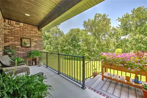 6 Burnmouth Pl, Bella Vista, AR 72715