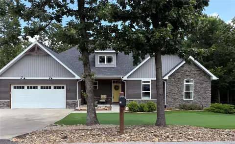 35 Skye Dr, Bella Vista, AR 72715