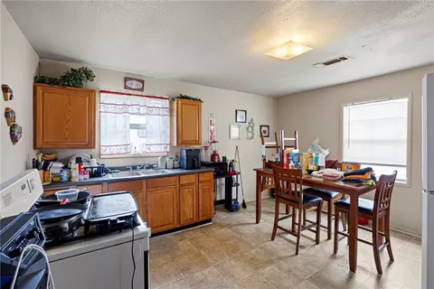 Kitchen - 820 822 Pine St, Conway, AR 72032 photo 1 of 2