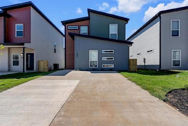 1051 Boardwalk Ave, Bentonville, AR 72713