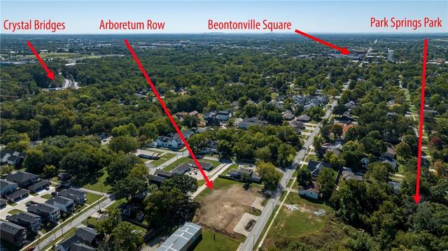1028 NW A St, Bentonville, AR 72712