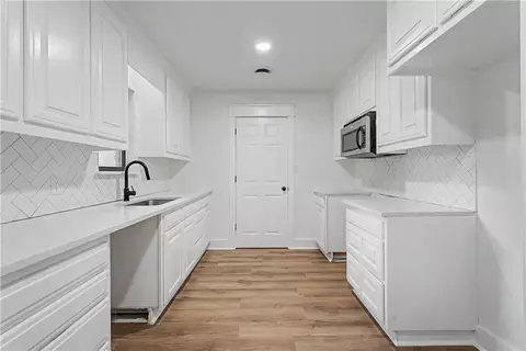 Kitchen - 301 Wright Ave, Springdale, AR 72764 photo 1 of 1